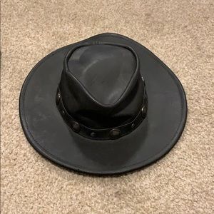 Minnetonka Outback leather hat